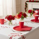 RØD BORDDEKKING (illustrasjonbilde) thumbnail