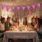 PYNT TIL 17-ÅRSDAG (illustrasjonsbilde) thumbnail