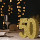 GULLFARGET BORDPYNT TIL 50-ÅRSDAG (illustrasjonsbilde) thumbnail