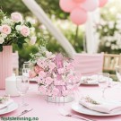 BABY JENTE BORDPYNT (illustrasjonsbilde) thumbnail