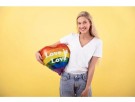 REGNBUE HJERTEFORMET FOLIEBALLONG - LOVE IS LOVE thumbnail