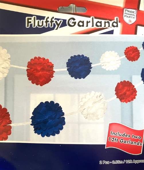 FLUFFY GARLAND POM POM - RØD HVIT BLÅ