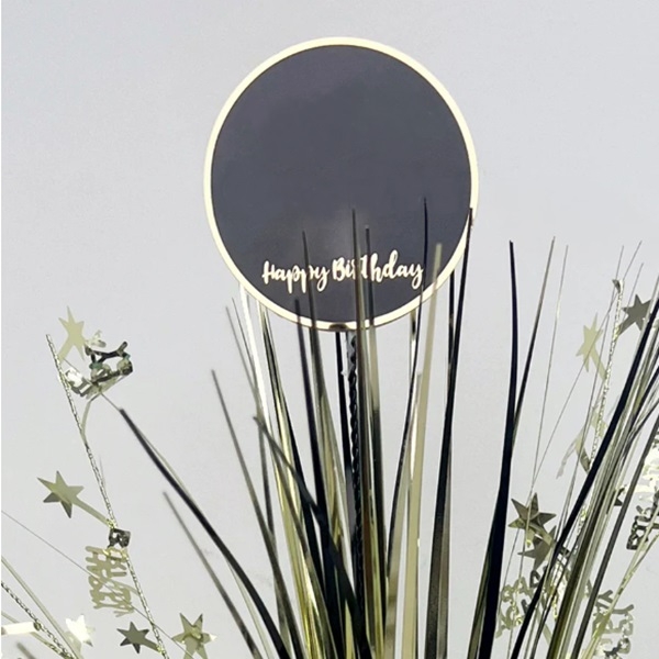 BORDDEKORASJON MED PERSONLIG TEKST