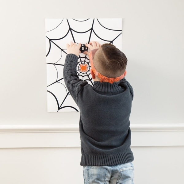 EDDERKOPP PÅ SPINDELVEV HALLOWEEN LEK